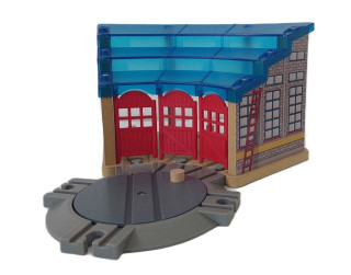 Depo s točnou pre tri lokomotívy Maxim