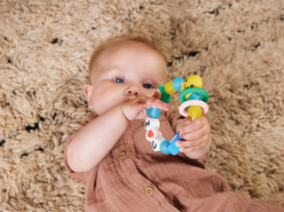 Hryzátko silikónové Friendship Infantino