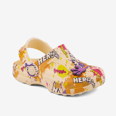 Detské nazúvaky clogsy žlté Hero + amulet Little Frog Coqui