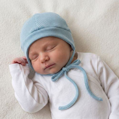 Dojčenská bavlnená zaväzovacia čiapočka Pruhy modrá Baby Service
