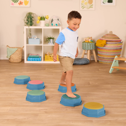 Balančné stupienky Balance & Hop 6 ks B-Toys