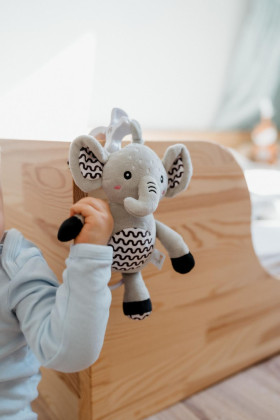 Naťahovací hrací strojček plyš 30 cm záves na postieľku/kočík Babyted