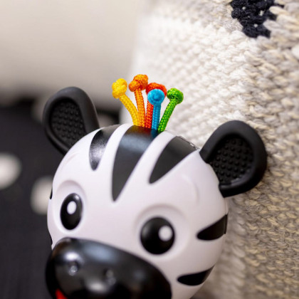 Hryzátko s hrkálkou zebra Zen ™ Shake-a-Shape bez Bpa 0 m+ Baby Einstein
