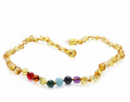 Jantárové korálky pre deti proti bolesti čakrovej