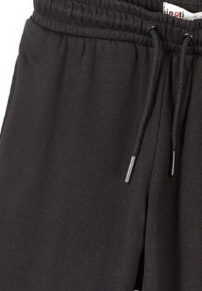 Detské tepláky s elastickým pásom a sťahovacou šnúrkou Čiernej Minoti