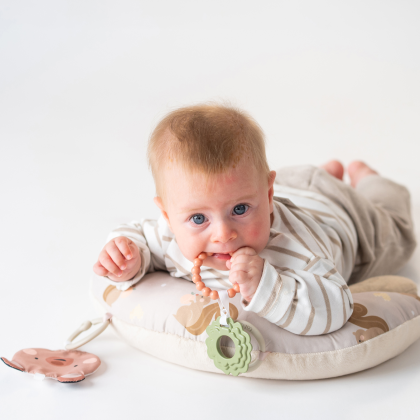 Vankúšik pre hru na brušku Tummy Time First Taf Toys
