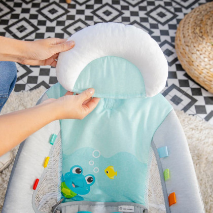 Lehátko hudobné vibračné so svetlami Kick to It Neptune do 9 kg Baby Einstein
