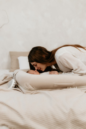 Prenosný biely šum so zvukmi dažďa, prírody a tlkotu srdca Sleepee