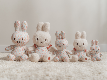 Zajačik Miffy textilné Lucky Blossom 20 cm Little Dutch