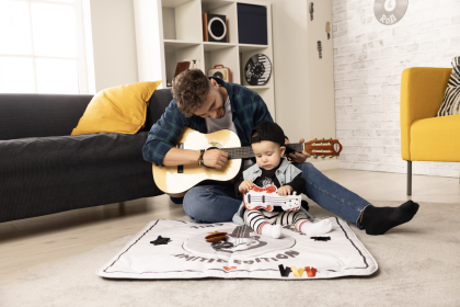 Hracia deka s hrazdou štvorcová Gymini Tiny Rockers Tiny Love