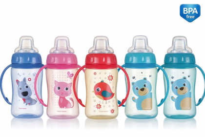 Tréningový hrnček Cute Animals so silikónovým náustkom a úchytmi Mix