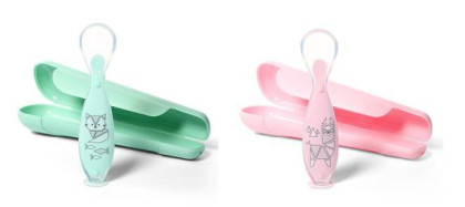 Lyžička silikónová s obalom ružová 6 m+ Babyono