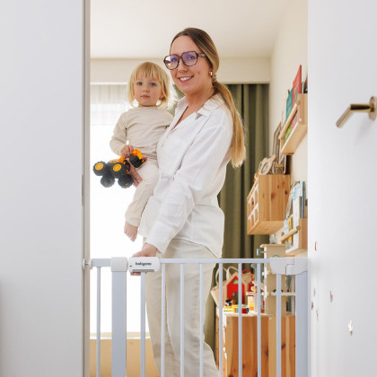 Bezpečnostná zábrana na schody a dvere 75–96 cm, detská aj pre psov, bez vŕtania Babyono