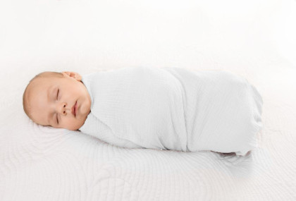 Mušelínová zavinovačka tesná 120 x 80 cm Babymatex