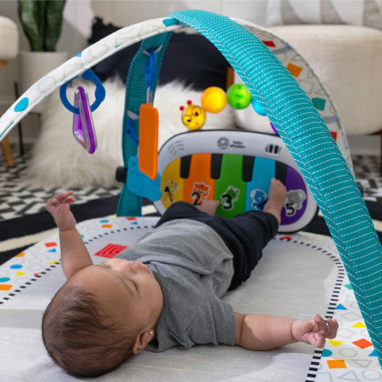 Postieľka s ohrádkou na hranie a klavírom 3 v 1 Kick & Snooze™ 0 m+ Baby Einstein