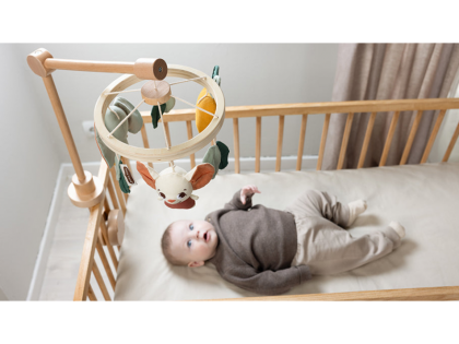 Kolotoč drevený Garden of Adventures Tiny Love