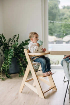 Drevená jedálenská stolička Toby Plus s pultíkom a polstrovaním Nature Freeon
