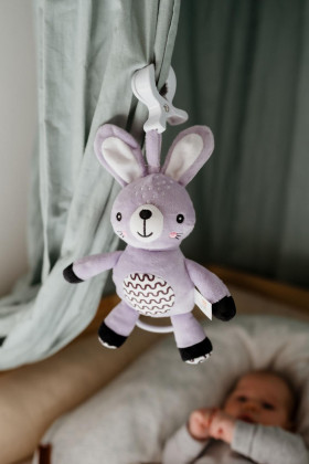 Naťahovací hrací strojček plyš 30 cm záves na postieľku/kočík Babyted