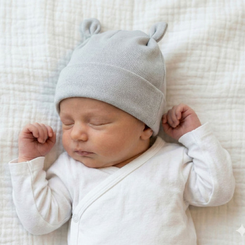 Dojčenská nasadzovacia bavlnená čiapka s uškami Šedá Babyservice