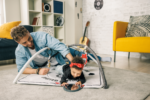 Hracia deka s hrazdou štvorcová Gymini Tiny Rockers Tiny Love