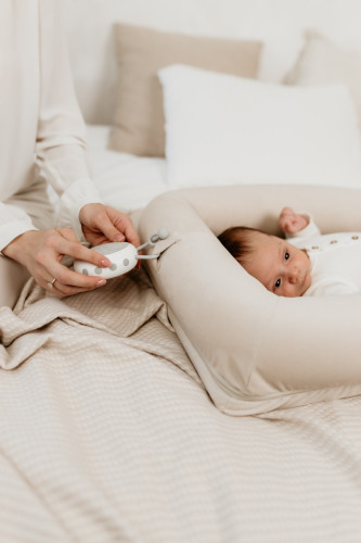 Prenosný biely šum so zvukmi dažďa, prírody a tlkotu srdca Sleepee