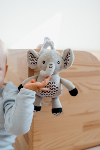 Naťahovací hrací strojček plyš 30 cm záves na postieľku/kočík Babyted