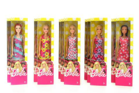Barbie v šatách