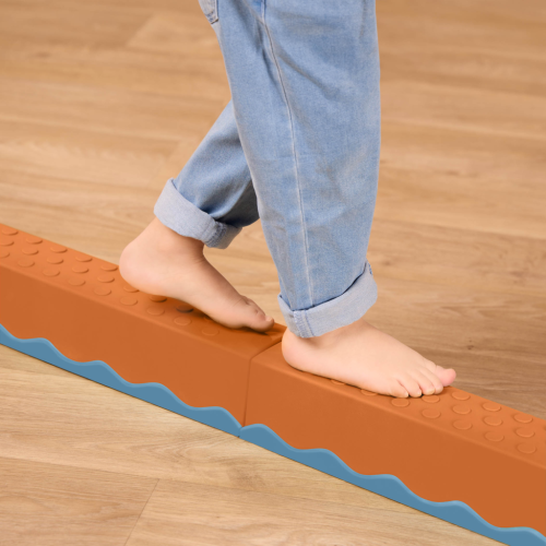 Prekážková dráha Balance & Hop 10 ks B-Toys