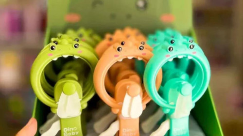 Ručný vetráčik dino 18 cm