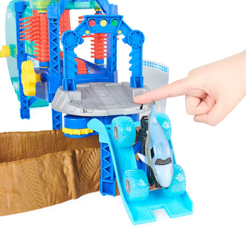 MONSTER JAM - Hrací set Megalodon Monster Wash, 1:64