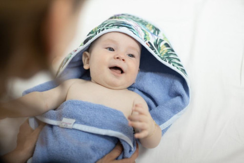 Detská osuška s kapucňou Maxi print 100 x 100 cm Babymatex