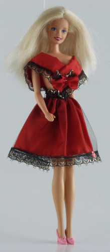 Šaty pre bábiky ako je Barbie a podobne veľké