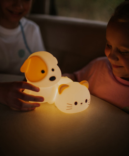 LED silikónová nočná lampička Rgb so zvukom - odpočívajúci psík Mary's