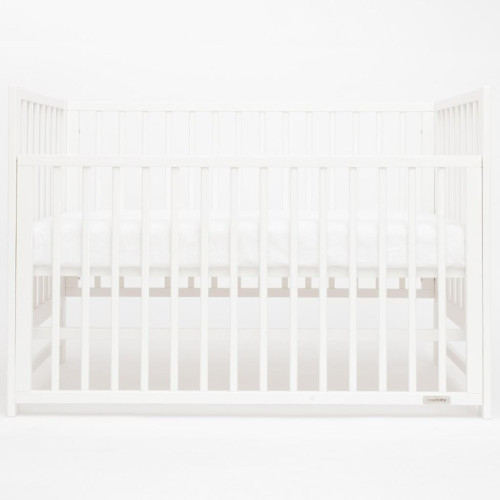 Detská postieľka New Baby BASIC so sťahovacou bočnicou biela