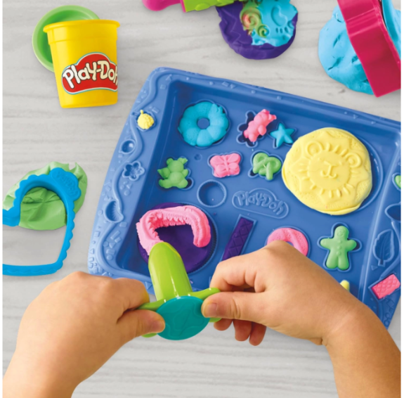 Výroba cookies Play-Doh