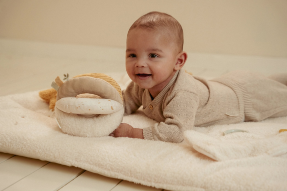 Loptička textilná Newborn Naturals Little Dutch