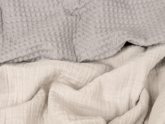 Mušelínová deka Prestige sivá 75 x 100 cm Babymatex