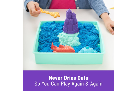 Škatuľa tekutého piesku s podložkou modrá Kinetic Sand