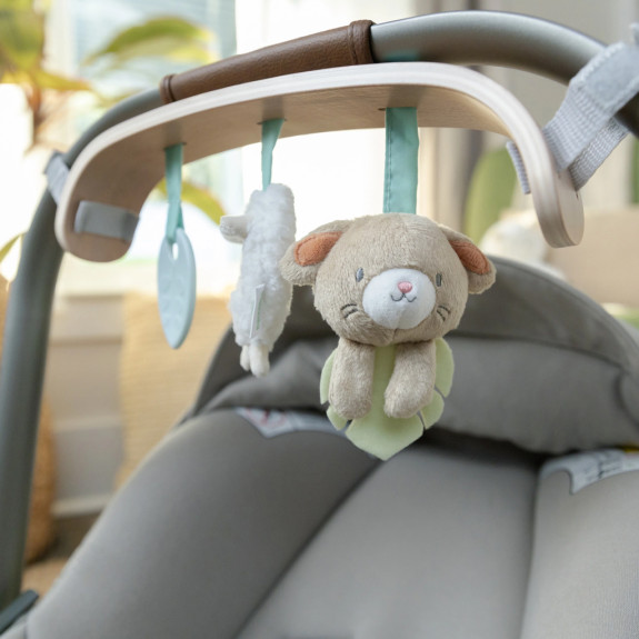 Hračka závesná na kočík Wonder & Wood™ 0 m+ Ingenuity