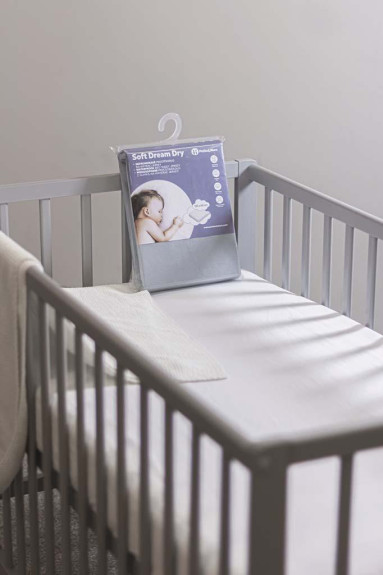 Napínacie prestieradlo nepremokavé Soft Dream Dry 120 x 60 cm Petite&Mars