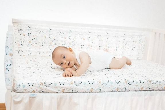 Bavlnená prestieradlo s gumou Print 60 x 120 cm Babymatex