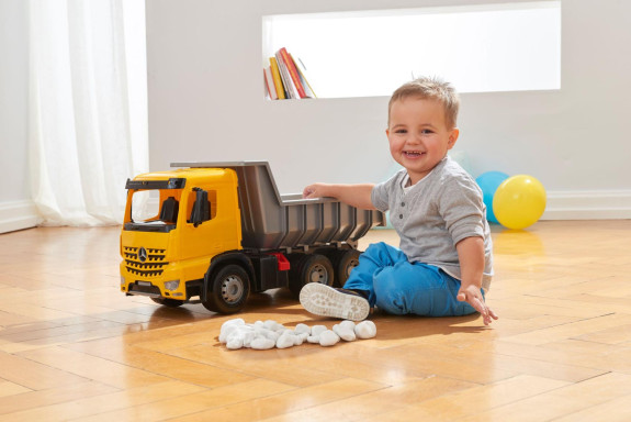 Auto sklápač Mercedes Giga Trucks 65 cm Lena