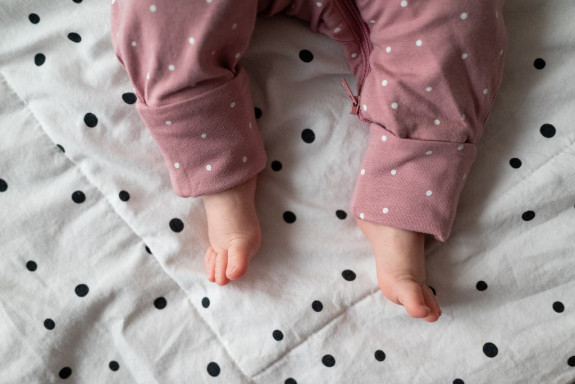Detský rastúci overal Mačka Dots ružový Moniel