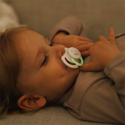 Cumlíky silikónové symetrické 18 m+, 2 ks BabyOno