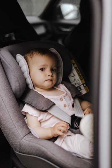 Priedušná podložka proti poteniu do autosedačky Sleepee
