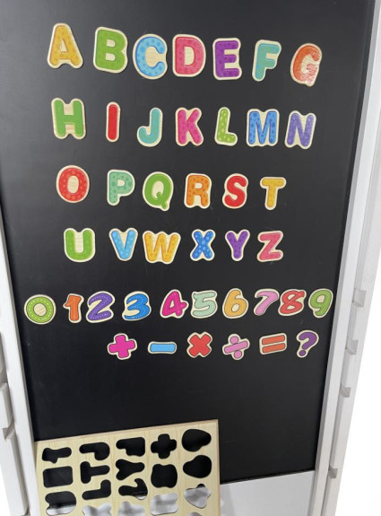 Rastúca učiaca veža Mačka so šmykľavkou a tabuľou 2Kids Toys