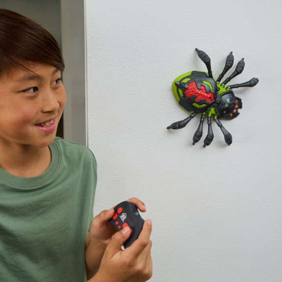 Hex Bots RC tarantula lezúca po stenách Spin Master