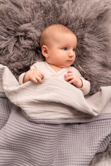 Mušelínová deka Prestige sivá 75 x 100 cm Babymatex
