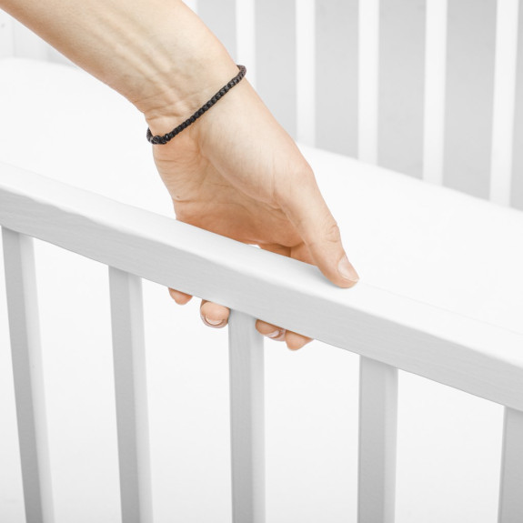 Detská postieľka so sťahovacou bočnicou a šuplíkom biela New Baby Lilly