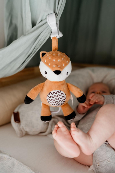 Hrkálka plyš 30 cm záves na postieľku/kočík 0 m+ babyted